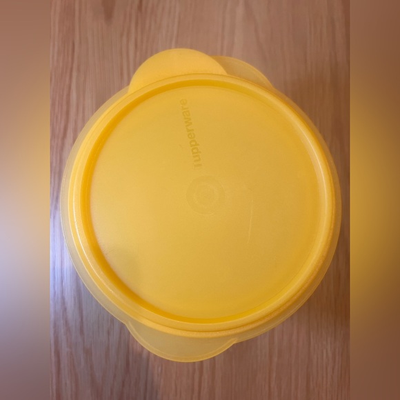 Tupperware Collapsible Bowl Set Of 2 Yellow 5452-A1 5452A-7 3 Cup/700ml. 3 Lids - Picture 5 of 5